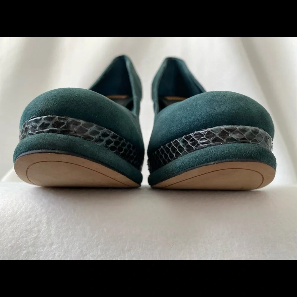 Dolce Vita Size 8 1/2 Green Suede Lizard inspired Trim Platform Heeled Pumps